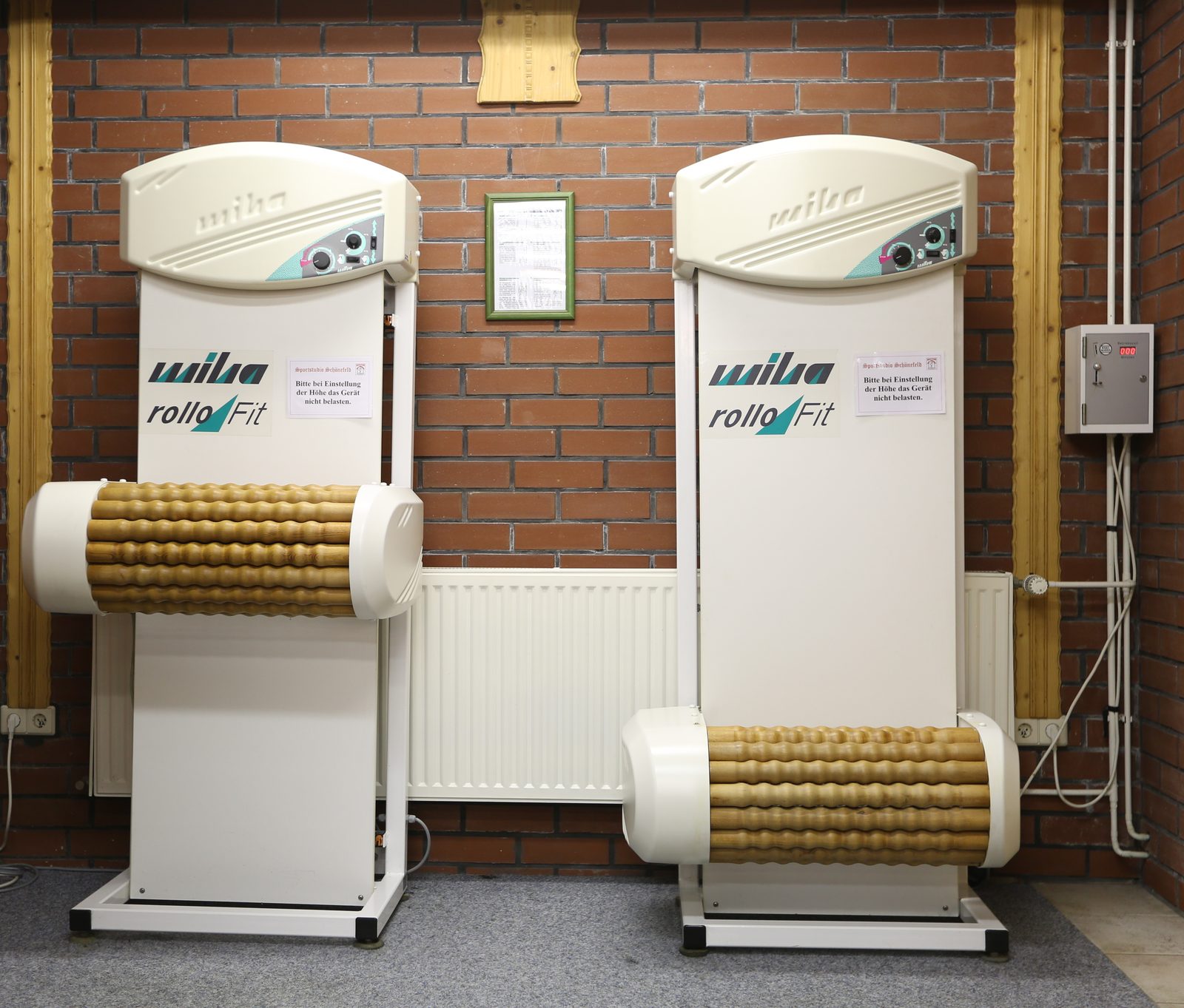 Rollmassage im Wellnessbereich